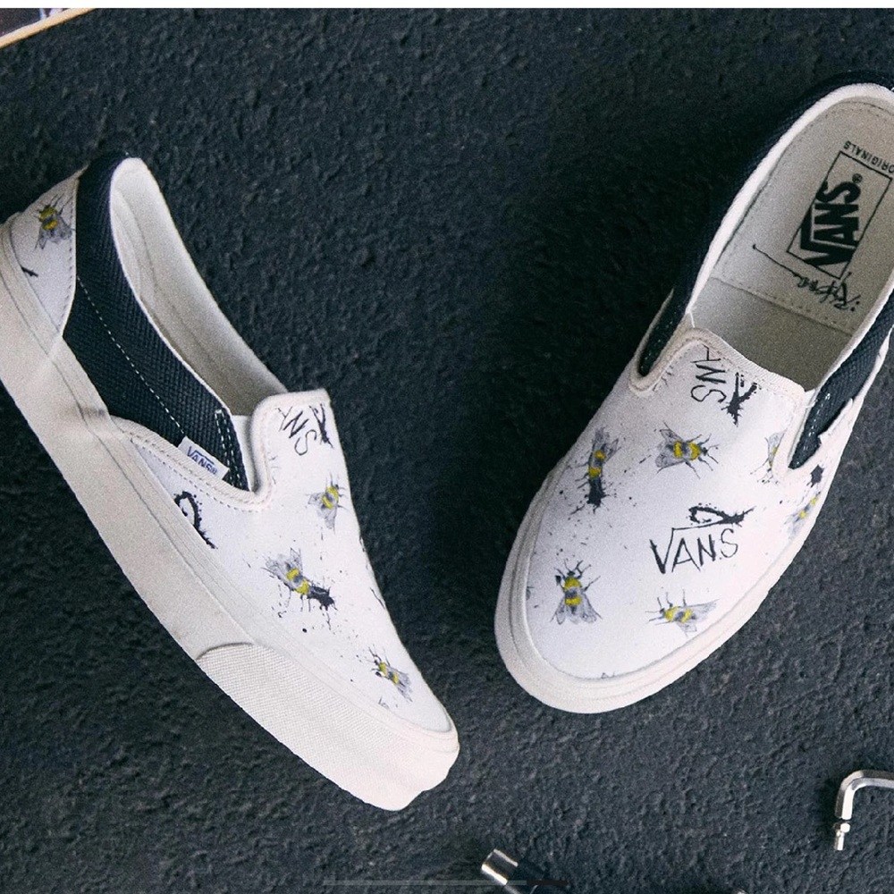 Vans Vault x Ralph Steadman Bee OG Slip-On LX Sneakers Black White VN0A3AV7VQR - Picture 7 of 11